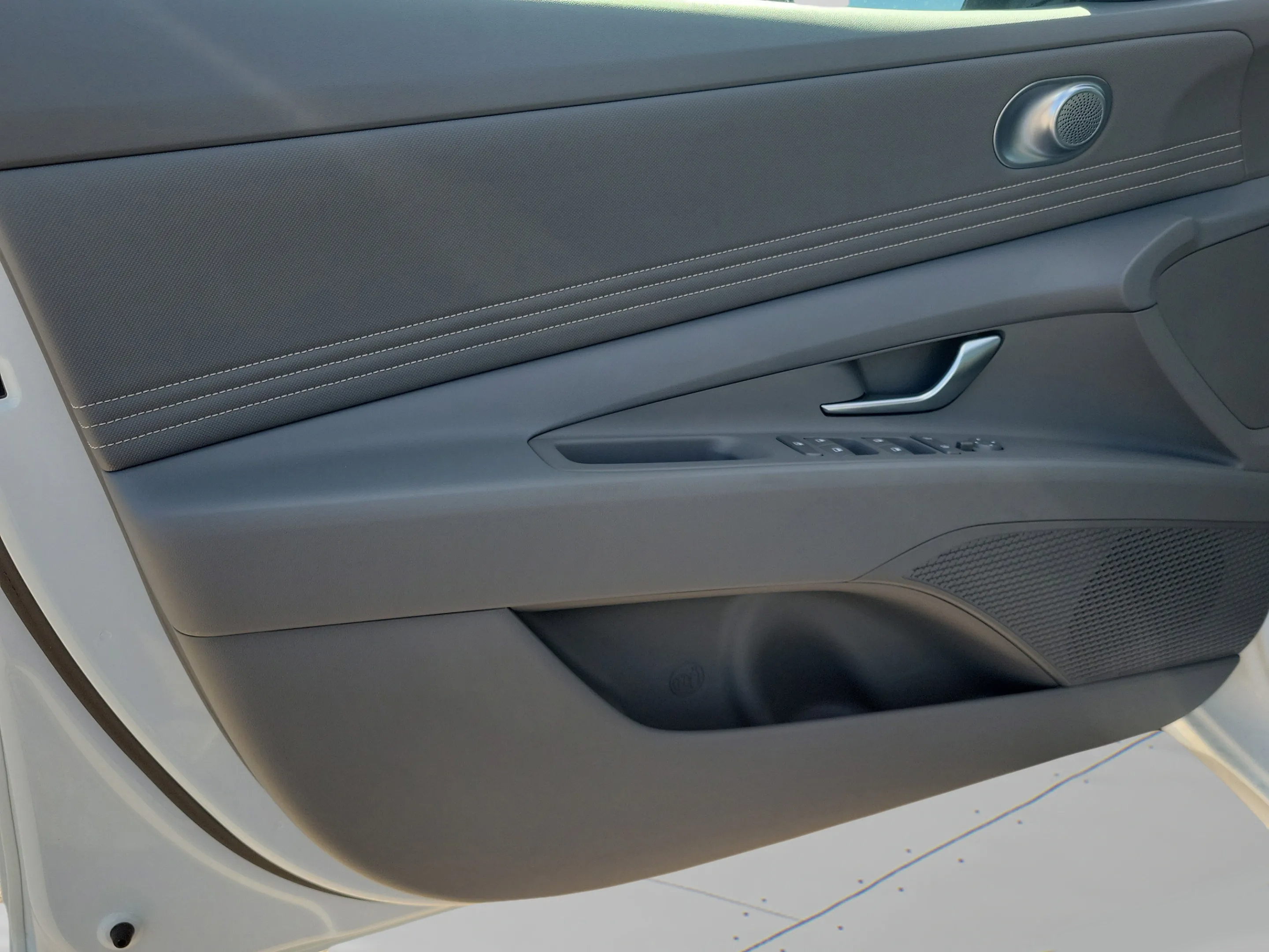 New 2026 Hyundai Elantra SEL Sport Premium FWD image 17