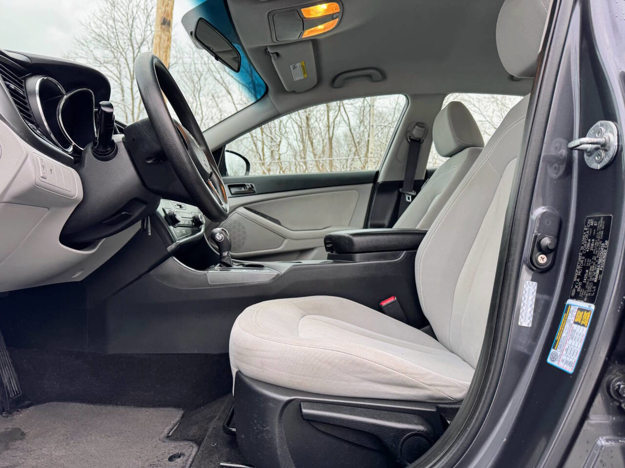 Used 2011 Kia Optima LX image 12