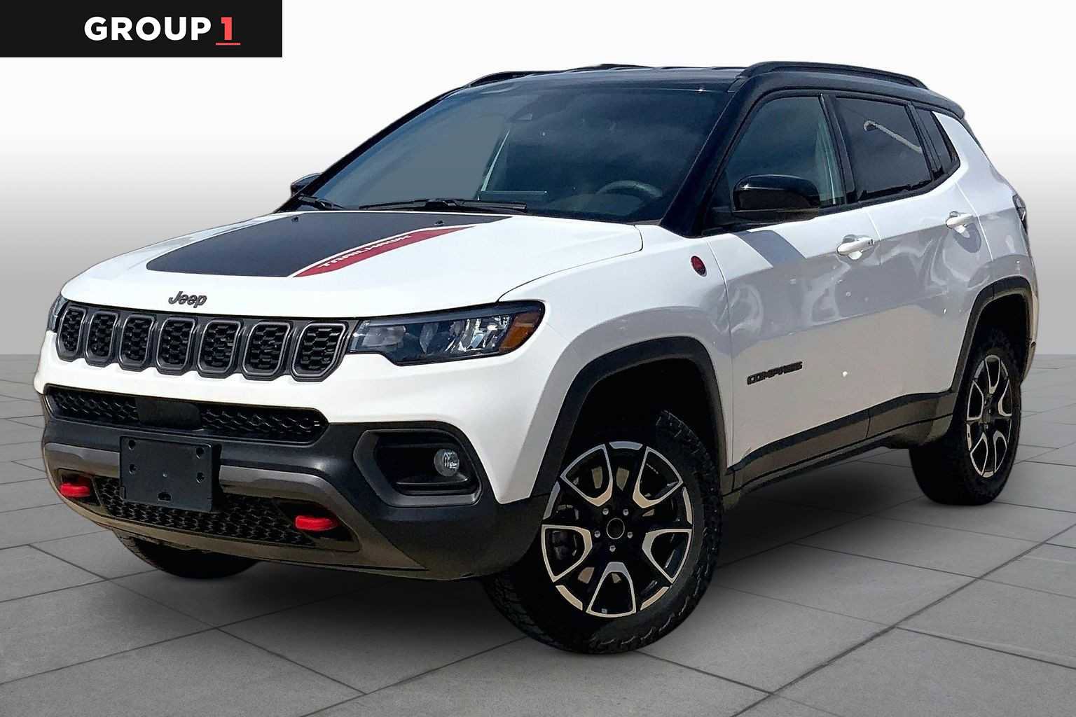Used 2025 Jeep Compass Trailhawk w/ Trailer Tow Group AWD/4WD image 1