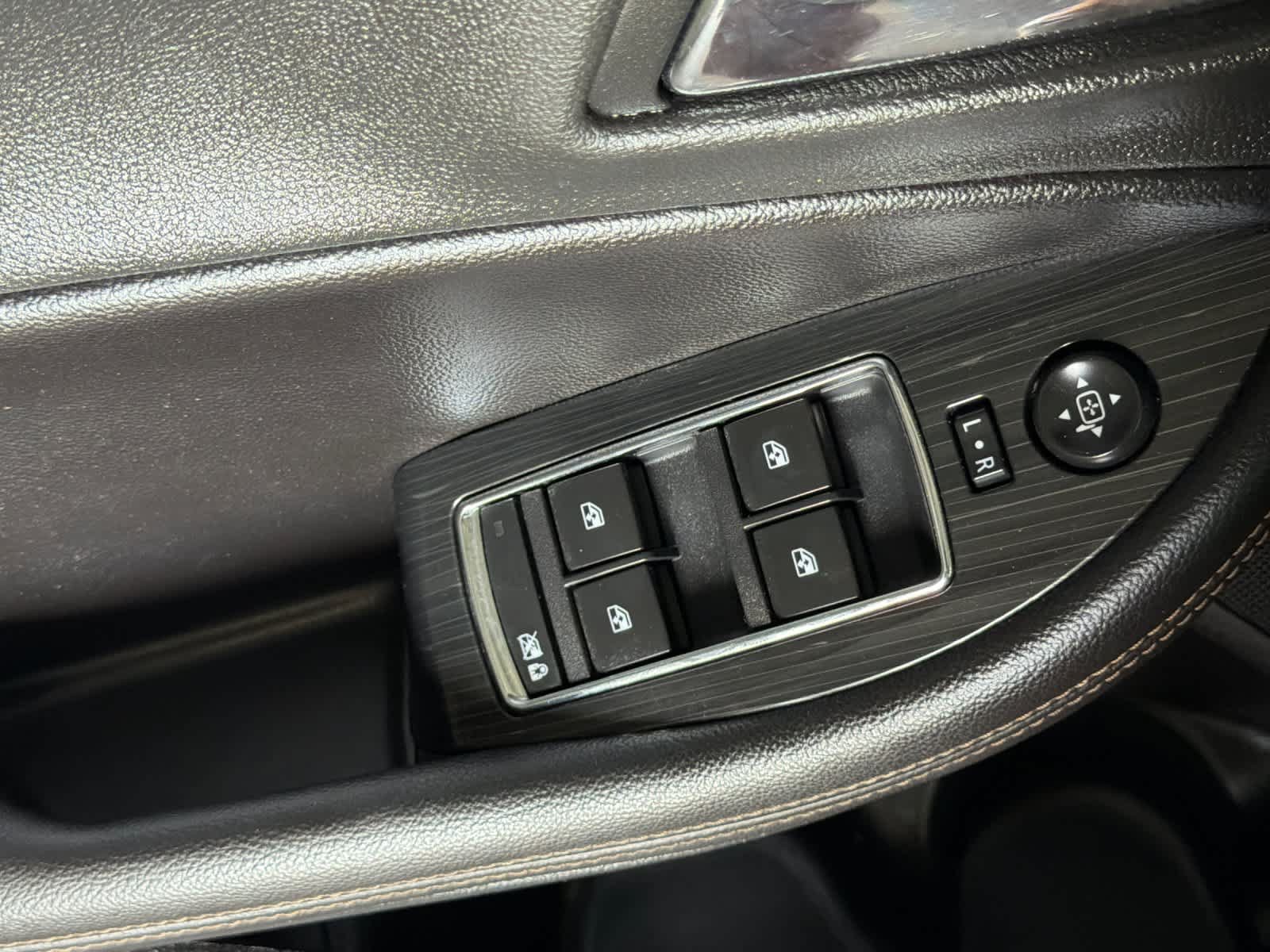 Used 2019 Chevrolet Impala LT FWD image 13