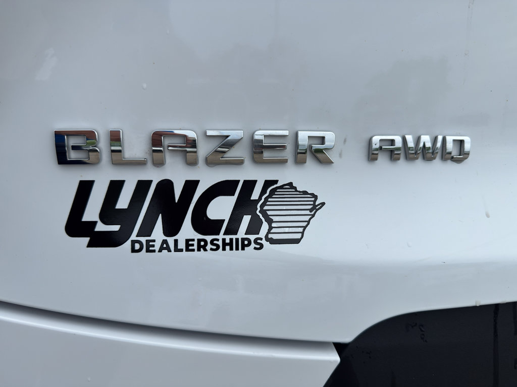 Used 2025 Chevrolet Blazer LT AWD/4WD image 9