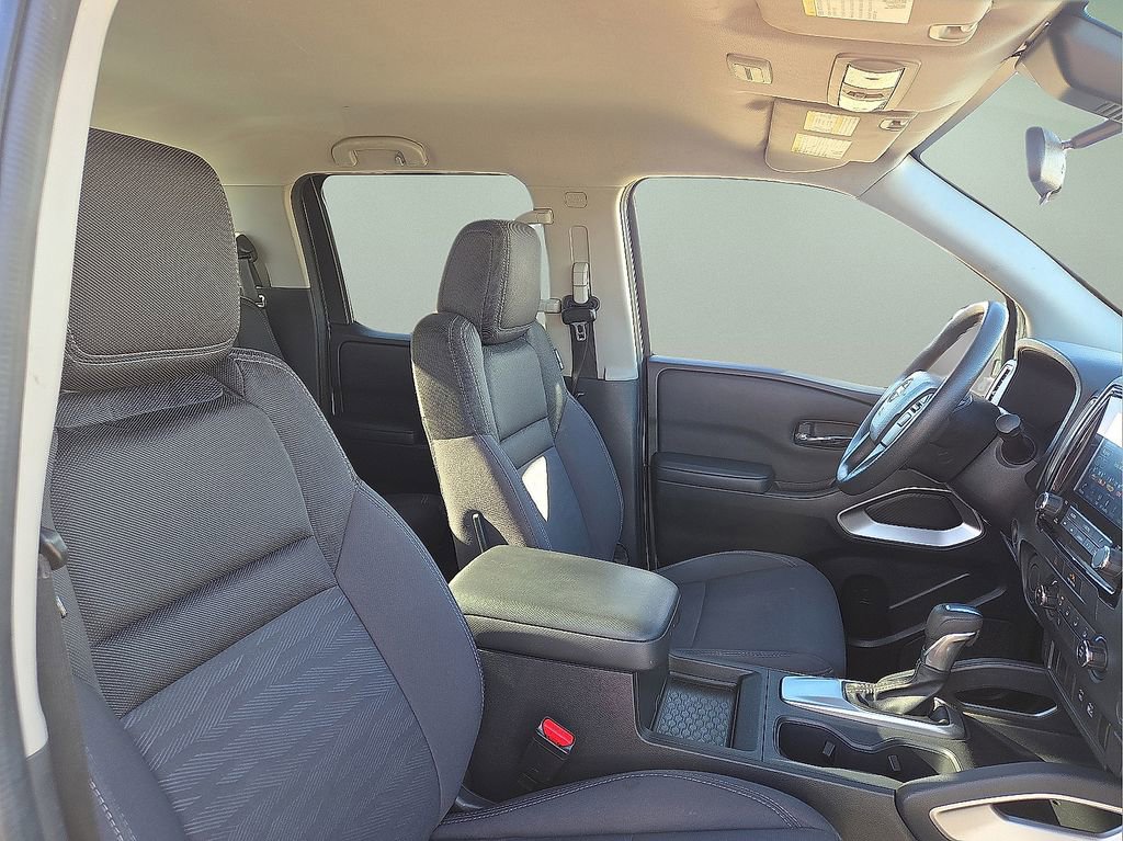 Used 2022 Nissan Frontier SV image 12