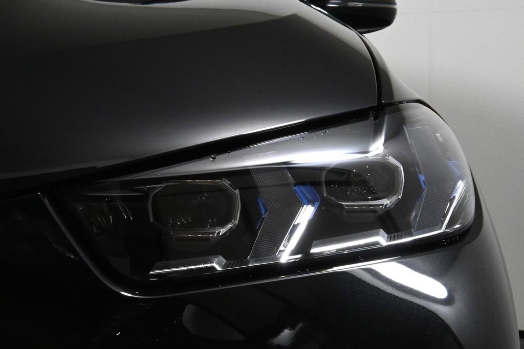 Used 2026 BMW X5 xDrive40i w/ M Sport Package image 11