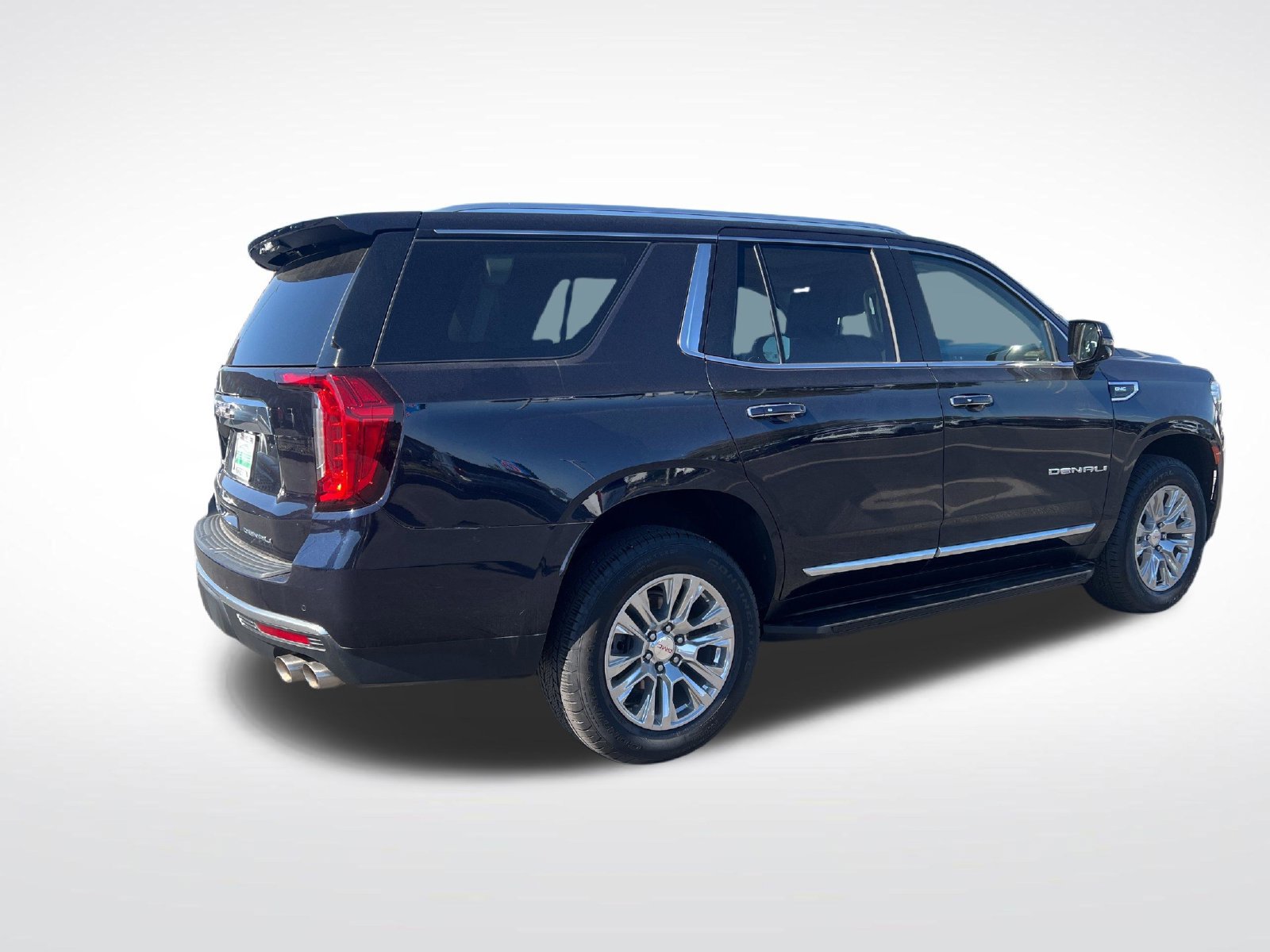Used 2021 GMC Yukon Denali w/ LPO, Illumination Package AWD/4WD image 3
