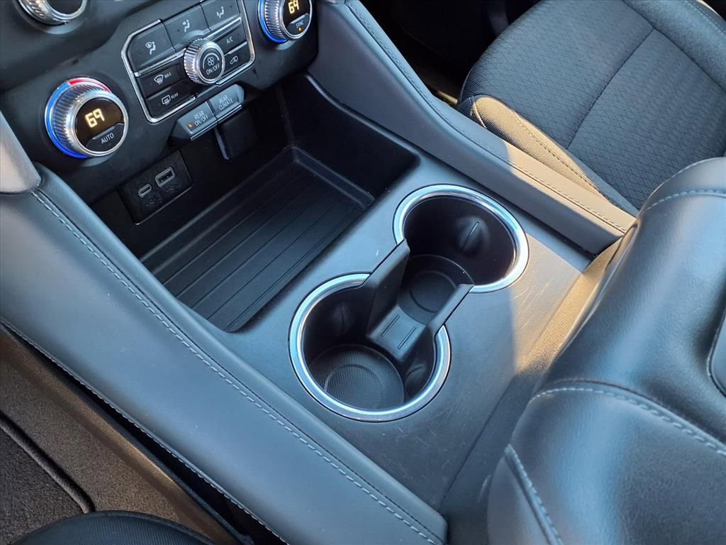 Used 2024 GMC Yukon XL SLE image 24