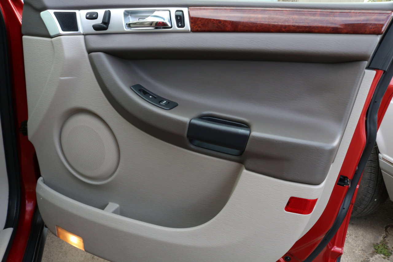 Used 2004 Chrysler Pacifica AWD image 42