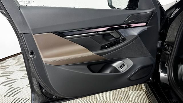 New 2026 BMW i5 eDrive40 w/ M Sport Package image 9