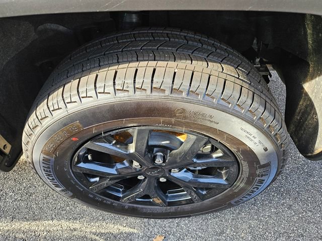 New 2026 Jeep Grand Cherokee Altitude RWD image 5
