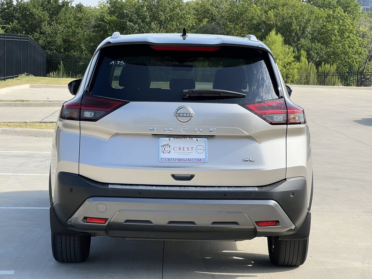 Used 2023 Nissan Rogue SL w/ SL Premium Package FWD image 3