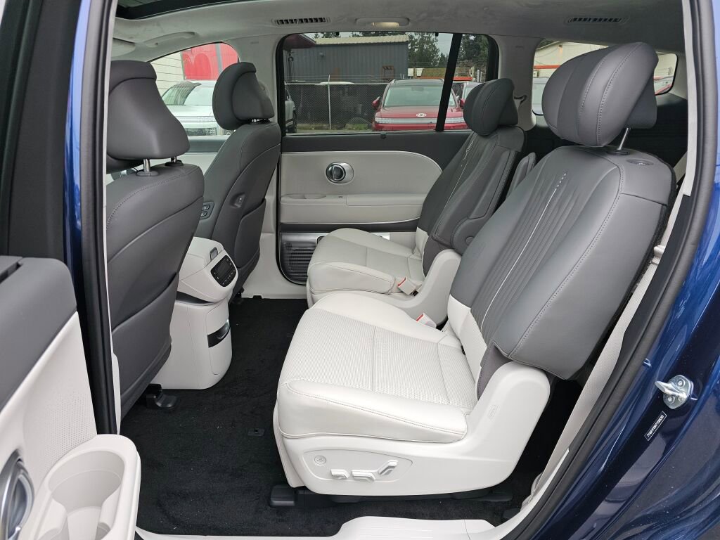 New 2026 Hyundai Ioniq 9 Calligraphy image 14