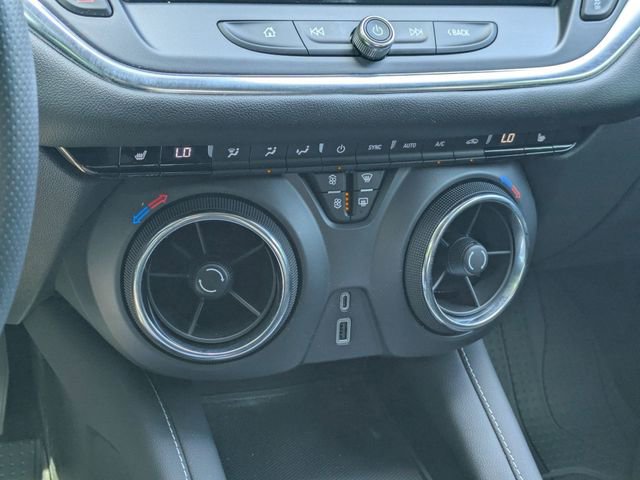 New 2025 Chevrolet Blazer LT FWD image 18