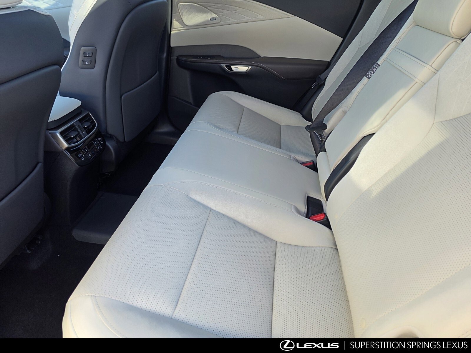 New 2026 Lexus RX 450h AWD image 24