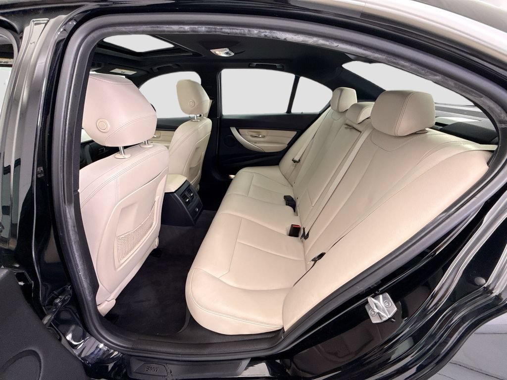 Used 2015 BMW 320i Sedan RWD image 20