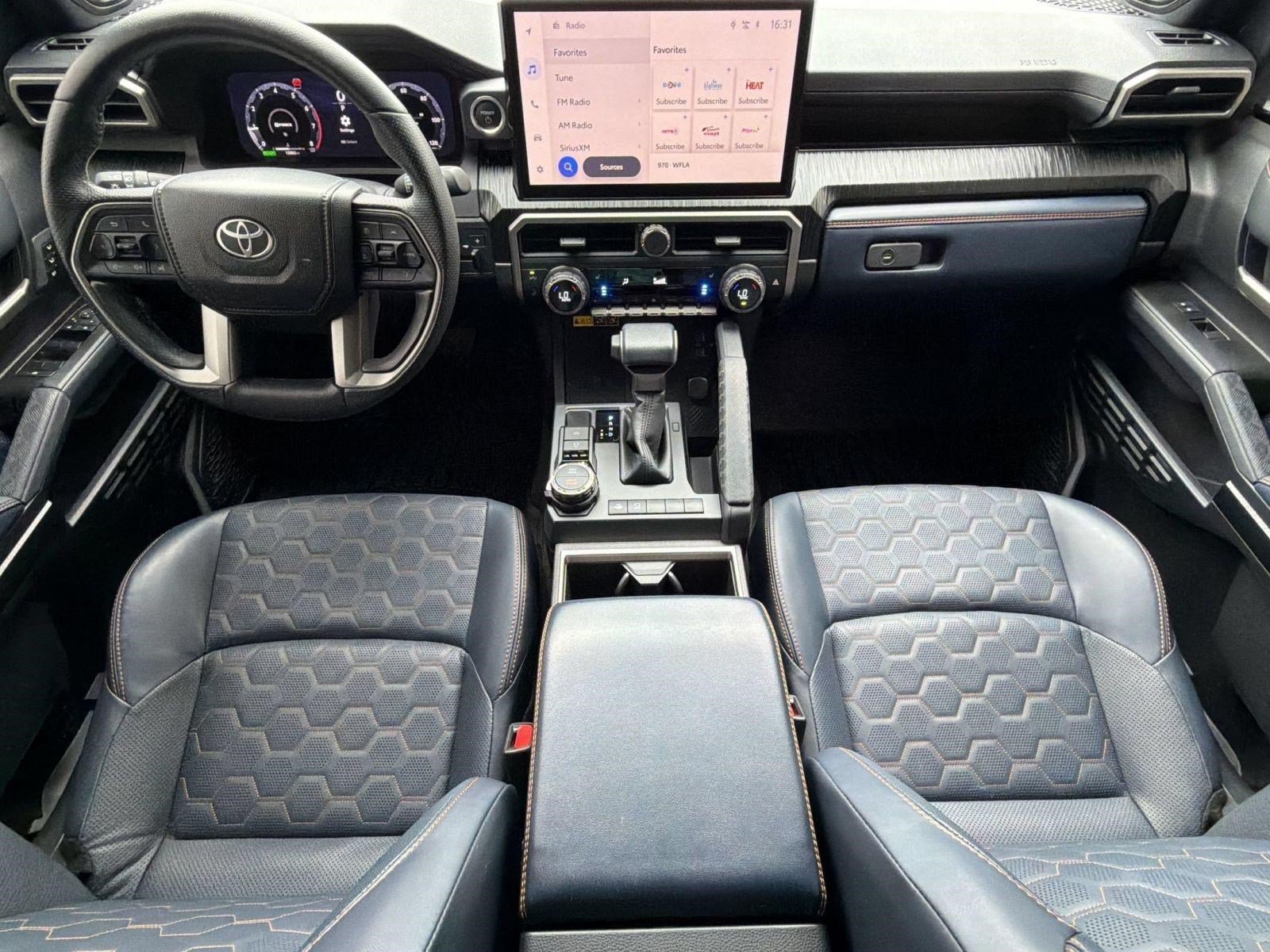 Used 2025 Toyota 4Runner Platinum AWD/4WD image 16