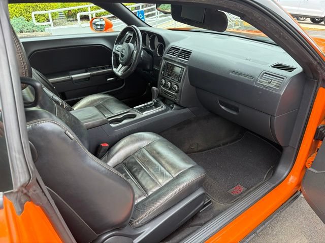 Used 2014 Dodge Challenger R/T RWD image 10