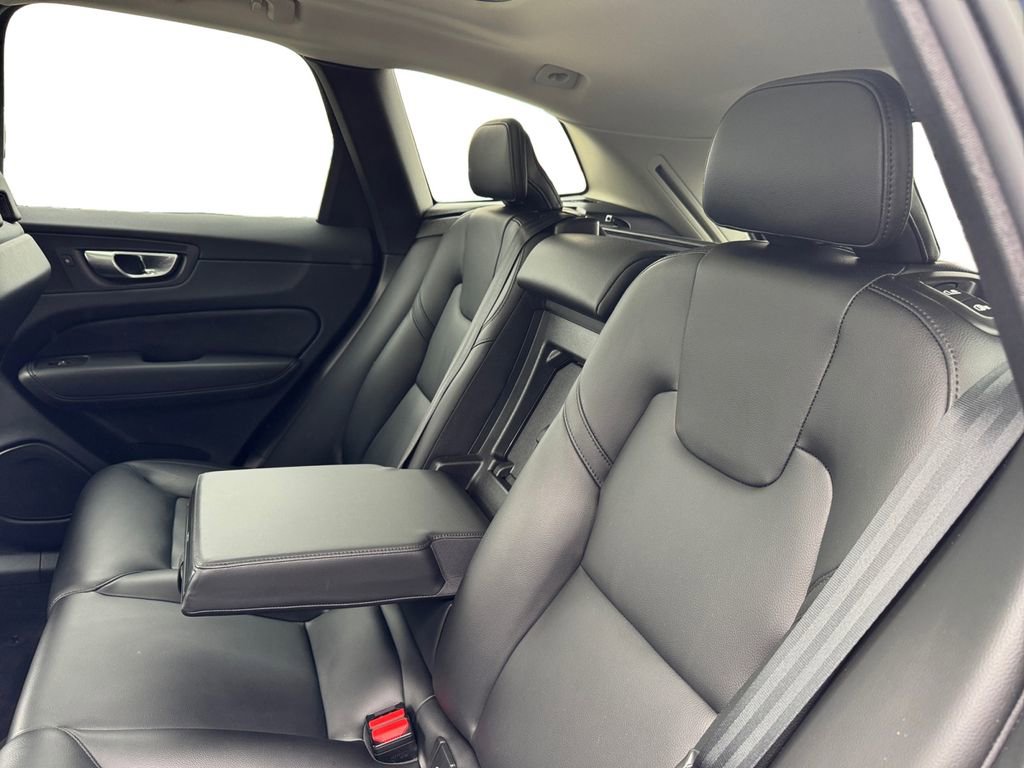 Certified 2023 Volvo XC60 B5 Core w/ Climate Package AWD/4WD image 23