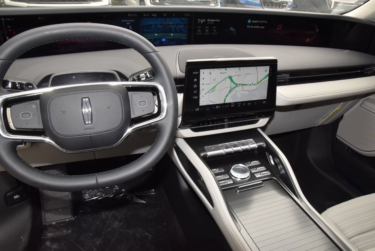 New 2026 Lincoln Nautilus Reserve AWD/4WD image 32