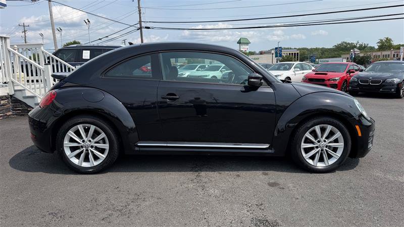 Used 2018 Volkswagen Beetle 2.0T FWD image 7
