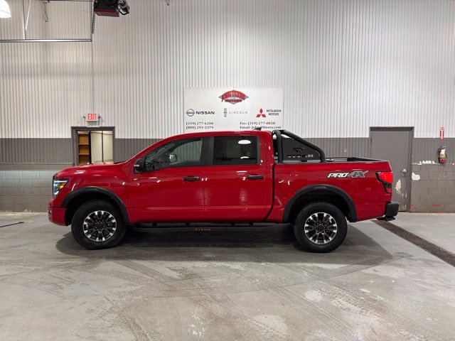 Used 2024 Nissan Titan PRO-4X w/ Pro-4x Convenience Package AWD/4WD image 7