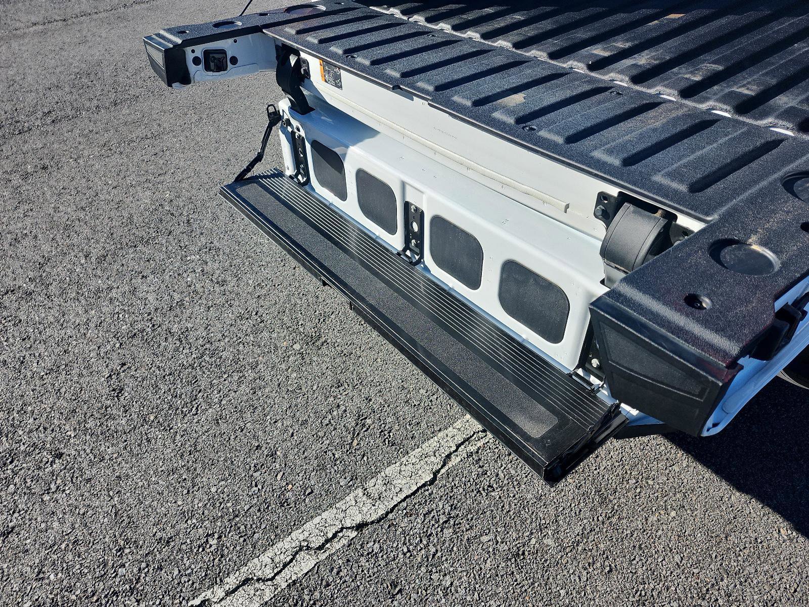 Used 2024 GMC Sierra 1500 SLT w/ SLT Premium Plus Package image 14