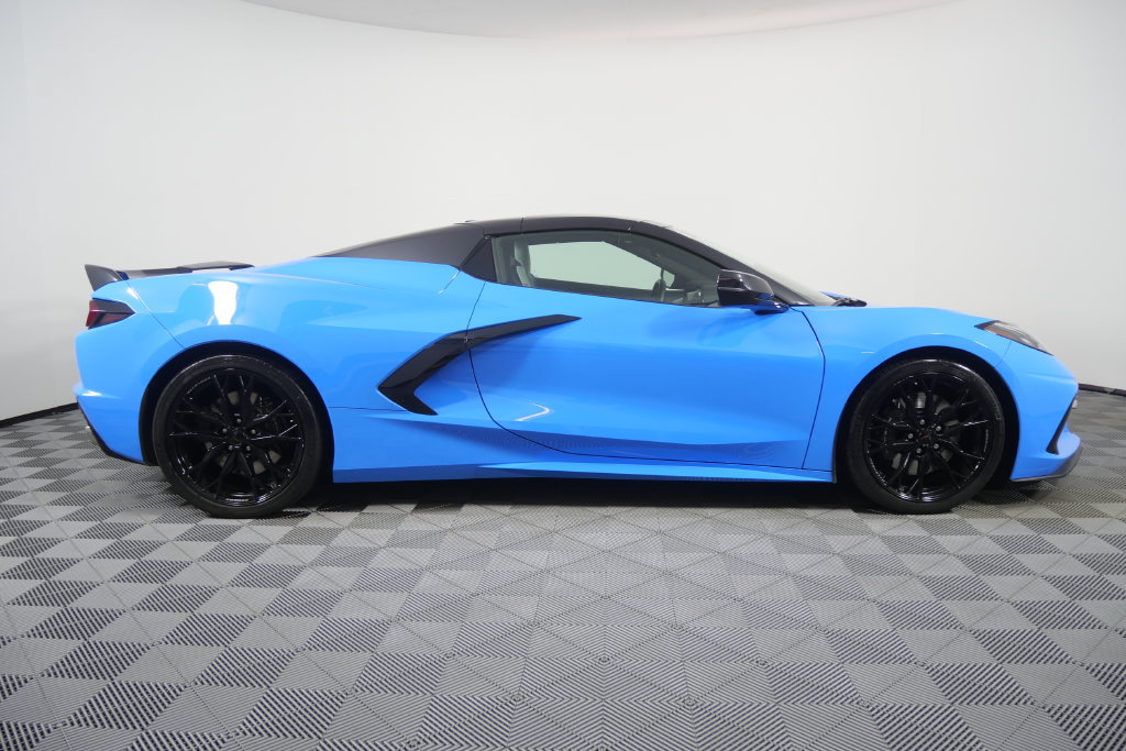 Used 2024 Chevrolet Corvette Stingray Preferred Conv w/ Z51 Performance Package RWD image 4