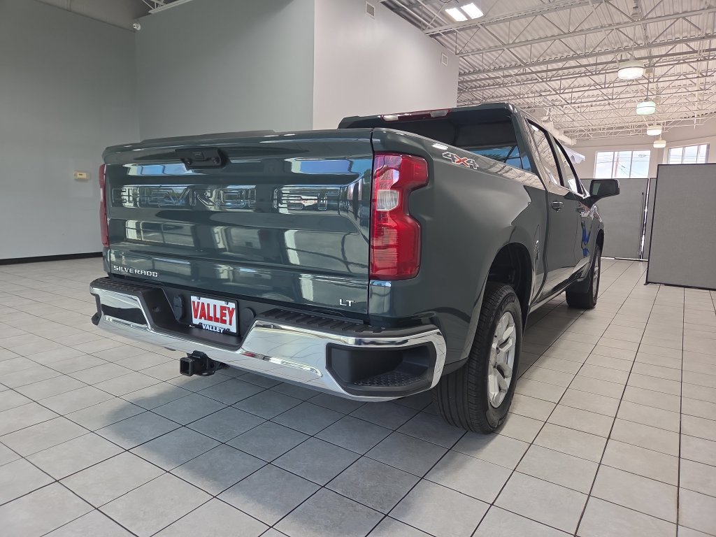 Used 2025 Chevrolet Silverado 1500 LT AWD/4WD image 12