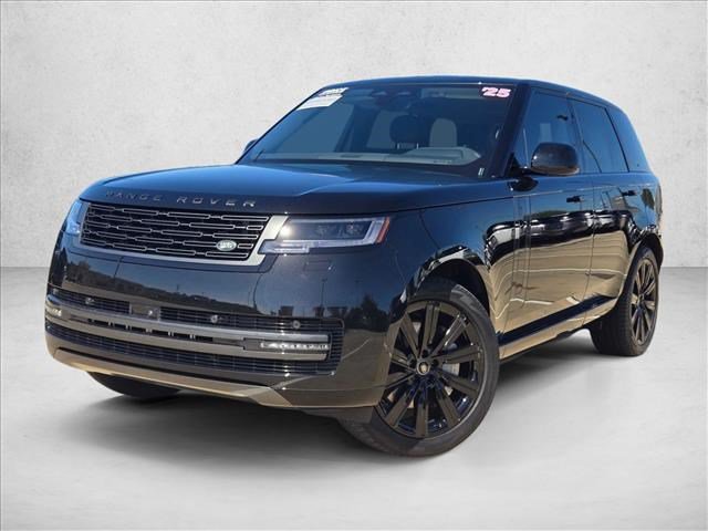 Used 2025 Land Rover Range Rover SE AWD/4WD image 1