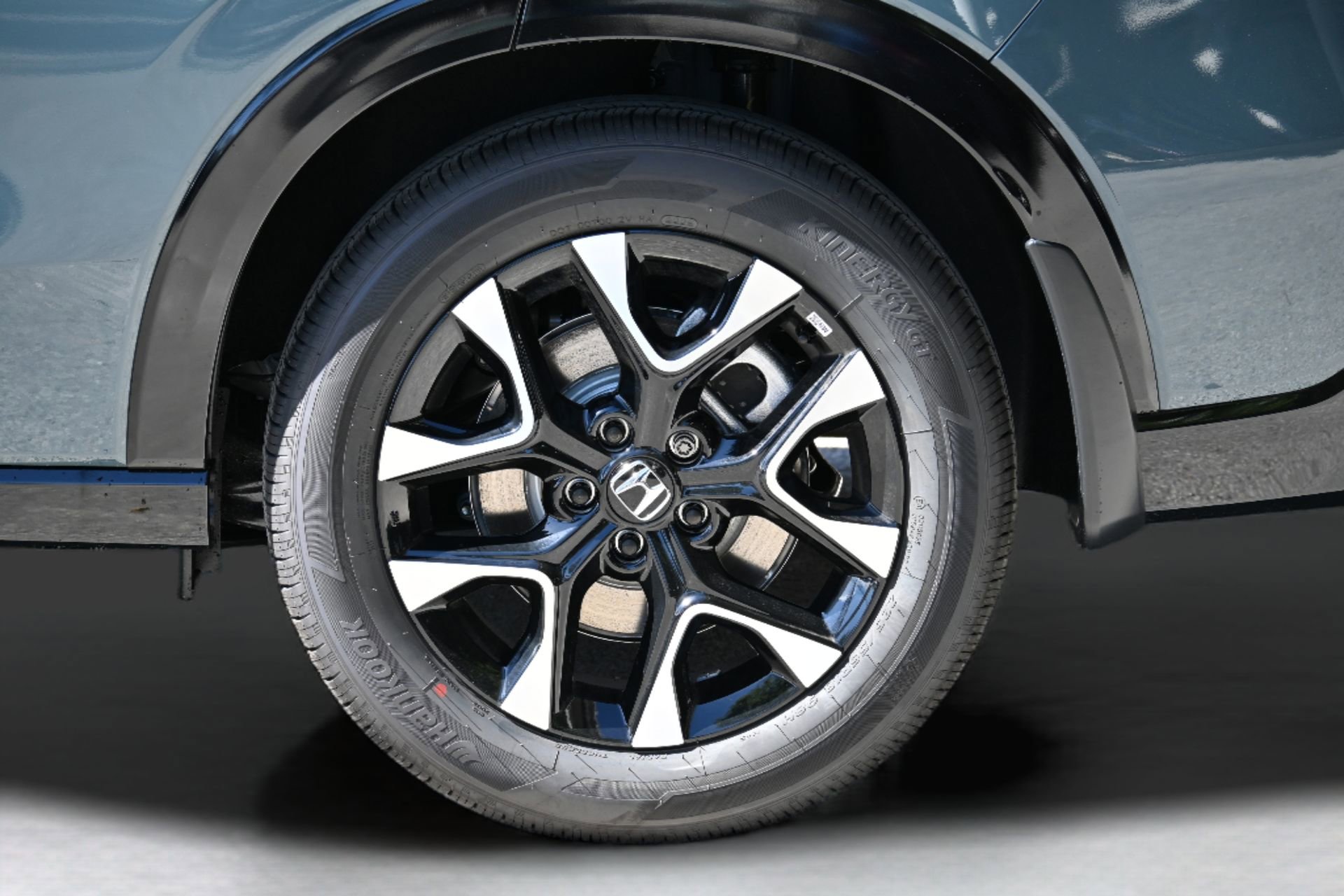 New 2026 Honda HR-V EX-L image 40