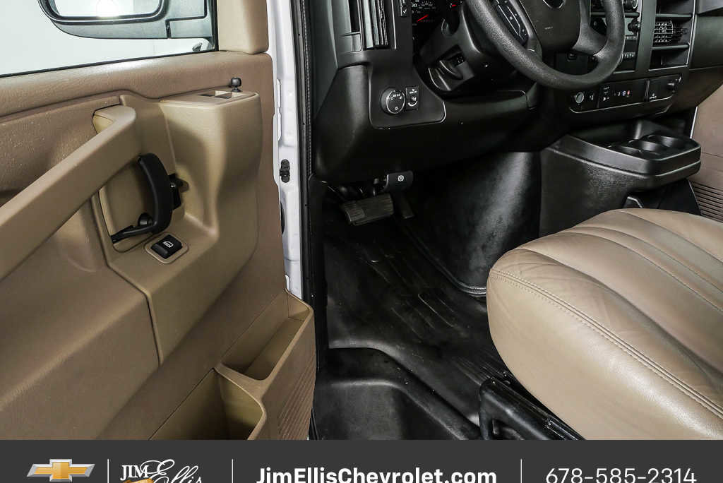 Certified 2025 Chevrolet Express 2500 w/ Driver Convenience Package RWD image 7