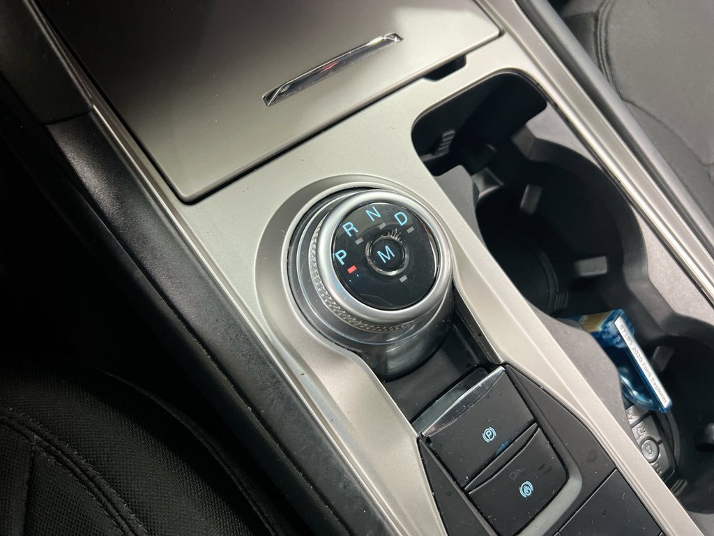 Used 2020 Ford Explorer XLT AWD/4WD image 17