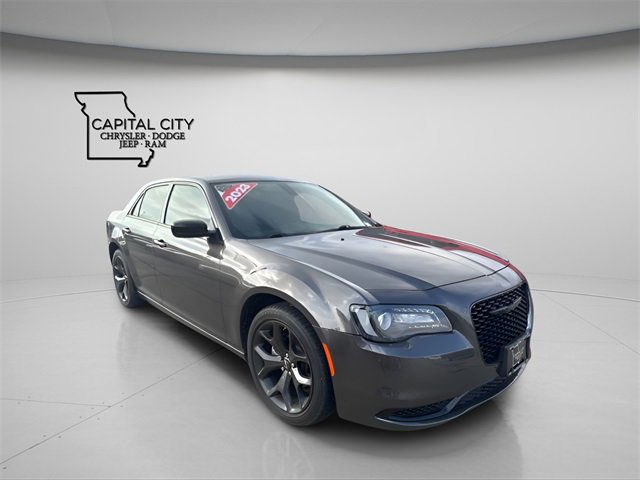 Used 2023 Chrysler 300 Touring w/ Sport Appearance Package image 2
