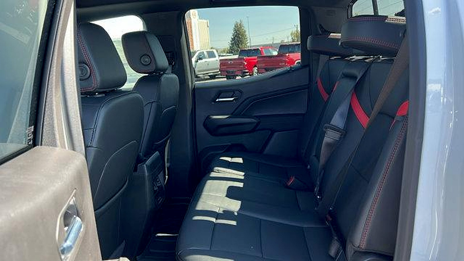 New 2026 Chevrolet Colorado Z71 w/ Technology Package image 15