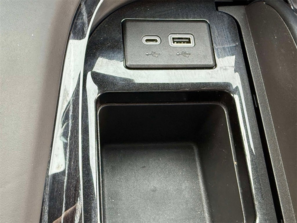 Used 2023 Cadillac Escalade V image 25