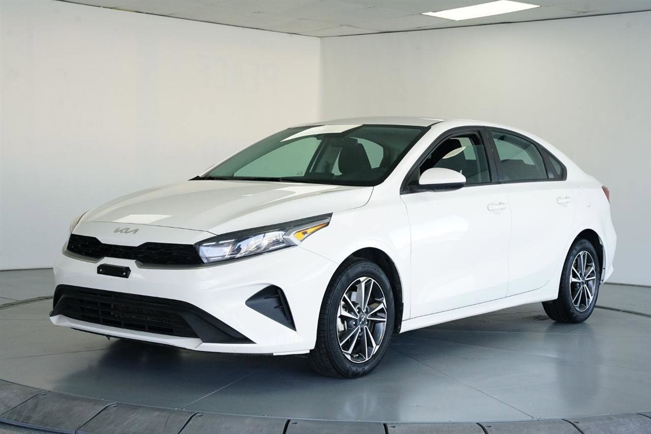 Used 2024 Kia Forte LXS FWD image 3