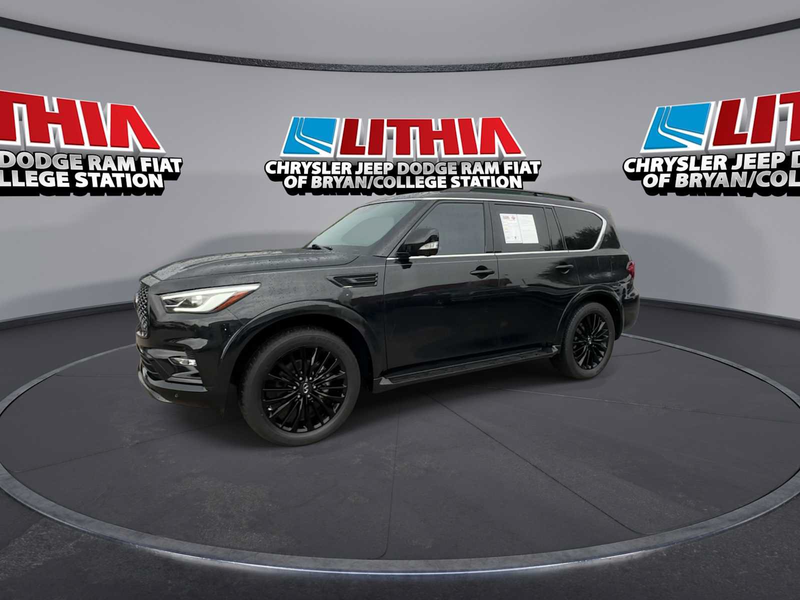 Used 2023 INFINITI QX80 Sensory w/ Cargo Package AWD/4WD image 4