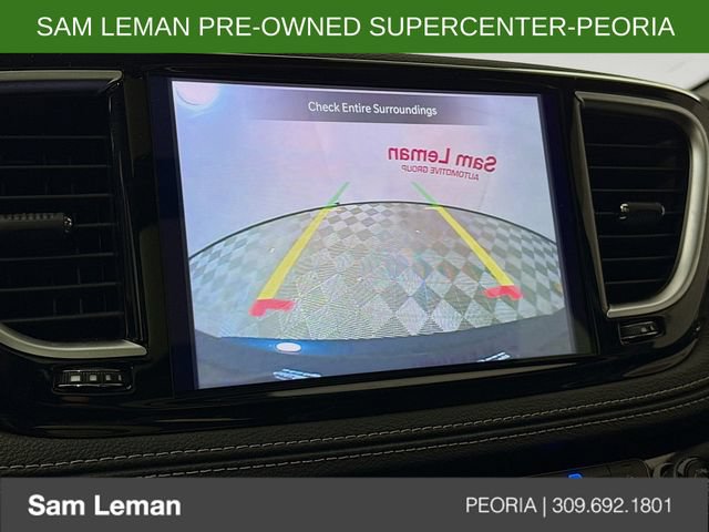 Used 2025 Chrysler Pacifica Limited FWD image 14