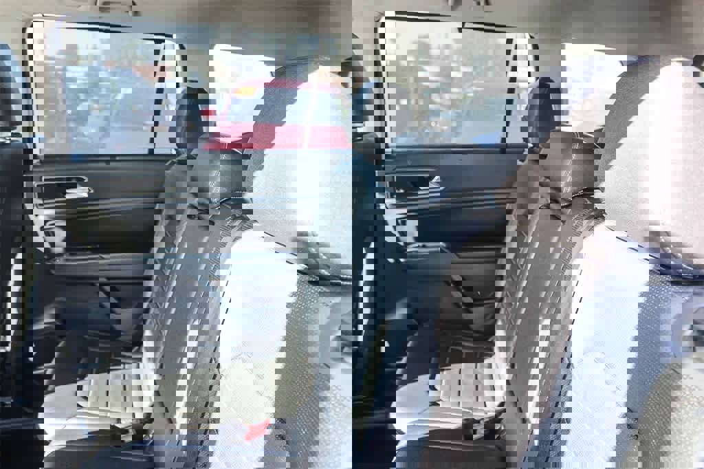 Used 2018 Volkswagen Atlas SEL Premium image 23