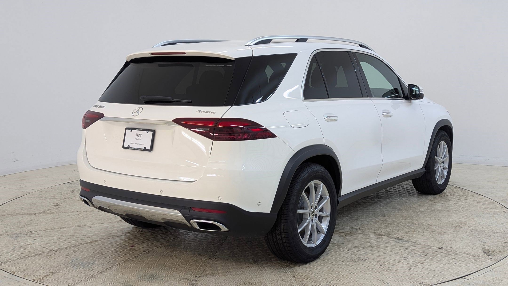 Used 2024 Mercedes-Benz GLE 350 4MATIC image 9