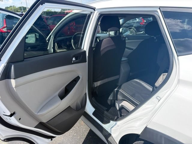 Used 2017 Hyundai Tucson SE w/ SE Popular Package 02 FWD image 6