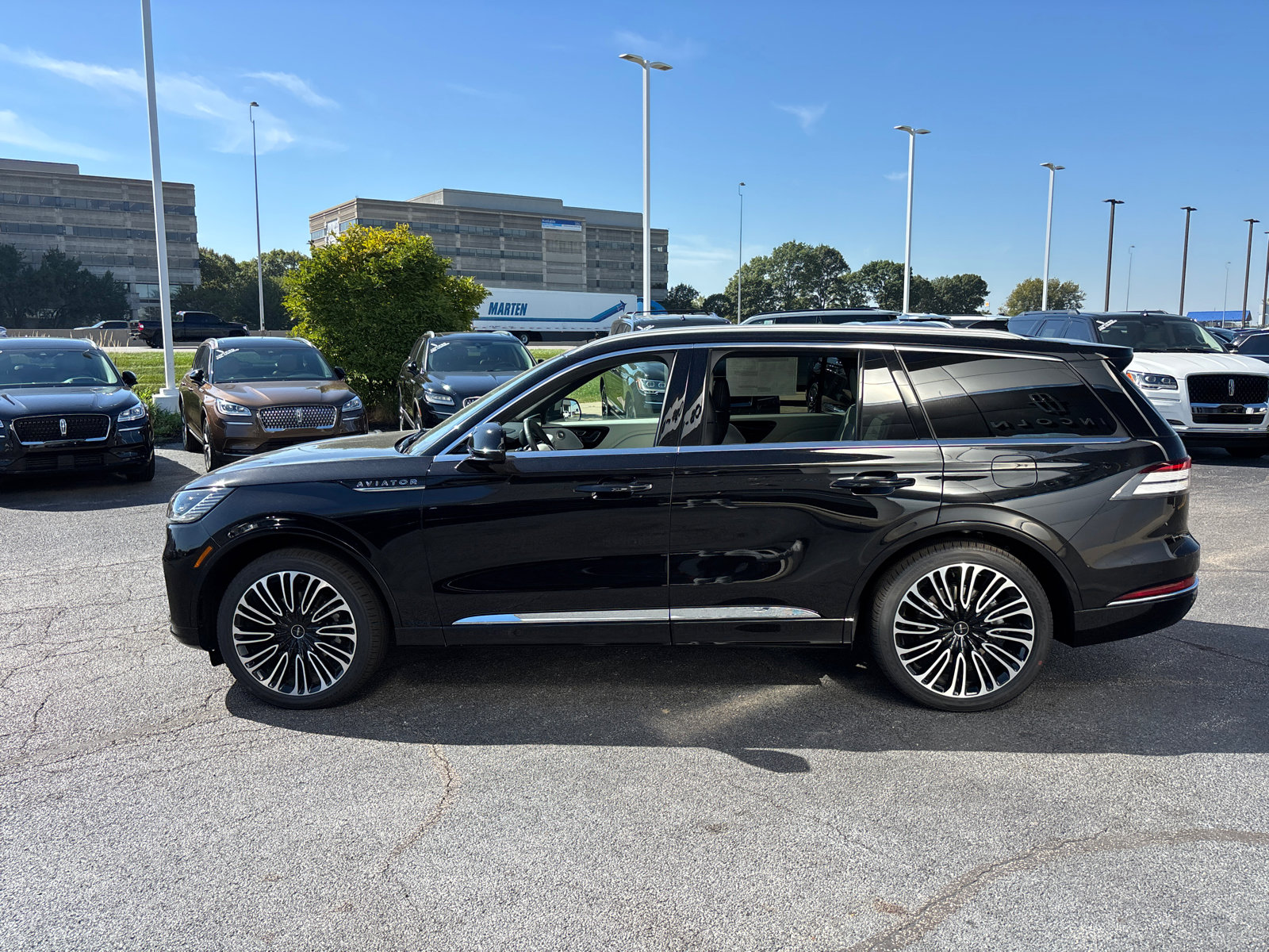 New 2025 Lincoln Aviator Black Label image 4