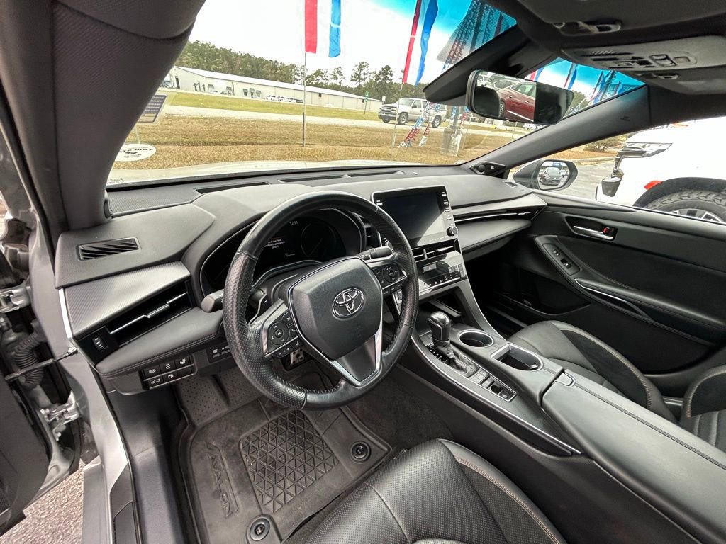 Used 2021 Toyota Avalon Touring image 2