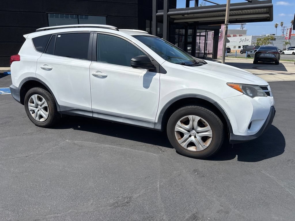Used 2013 Toyota RAV4 LE AWD/4WD image 3