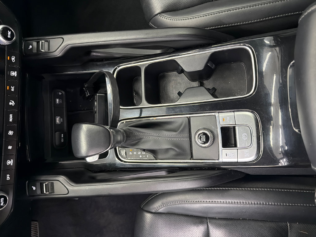 Used 2025 Kia Telluride S FWD image 31