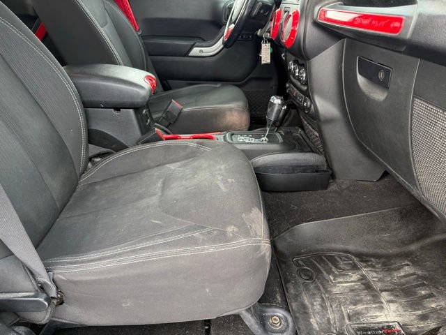 Used 2018 Jeep Wrangler Unlimited Sahara w/ Connectivity Group image 15