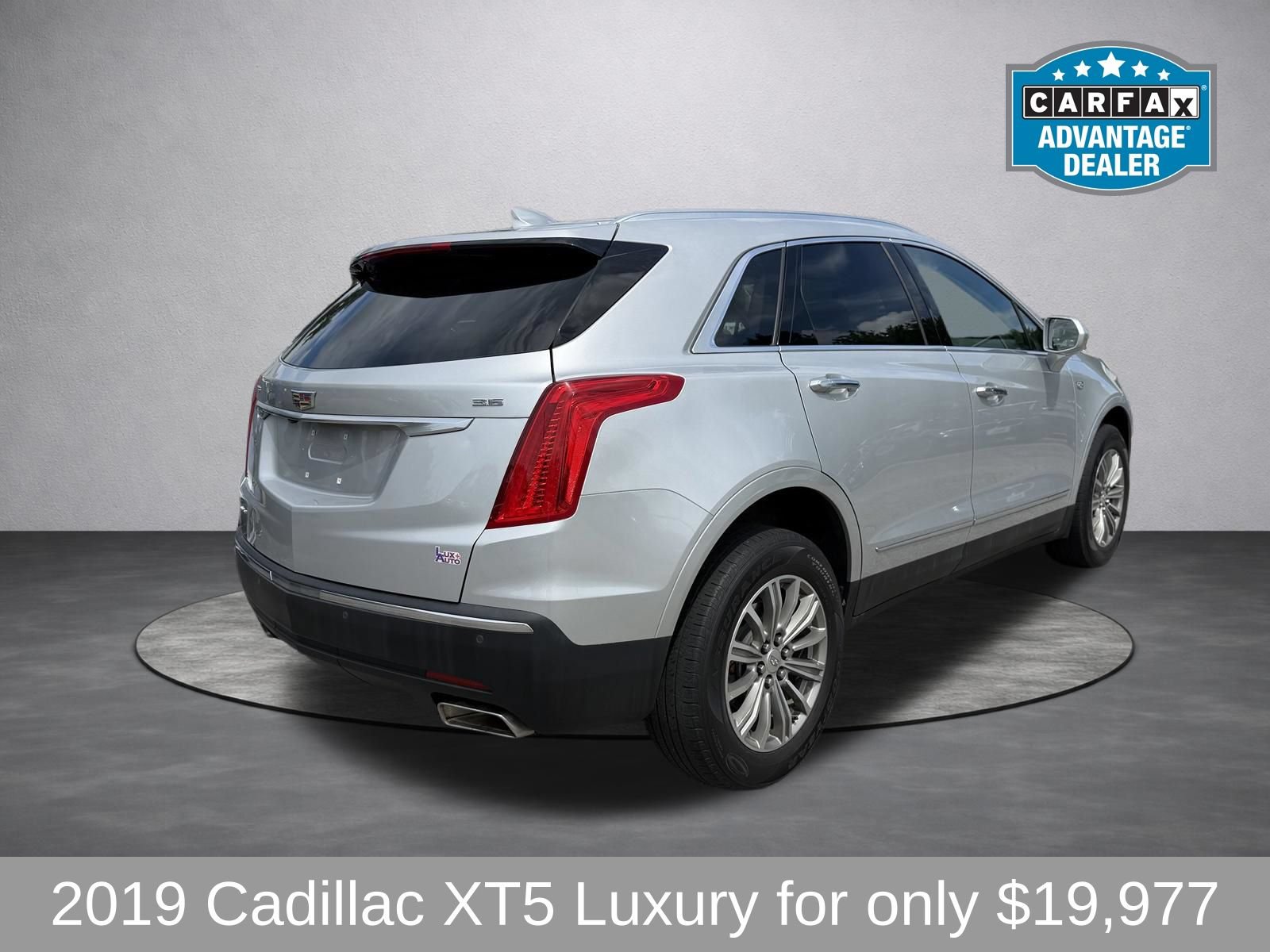 Used 2019 Cadillac XT5 Luxury AWD/4WD image 3