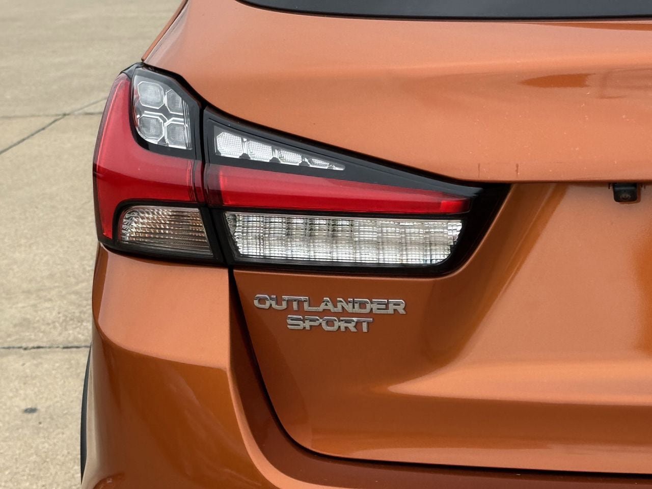 Used 2020 Mitsubishi Outlander Sport ES FWD image 7