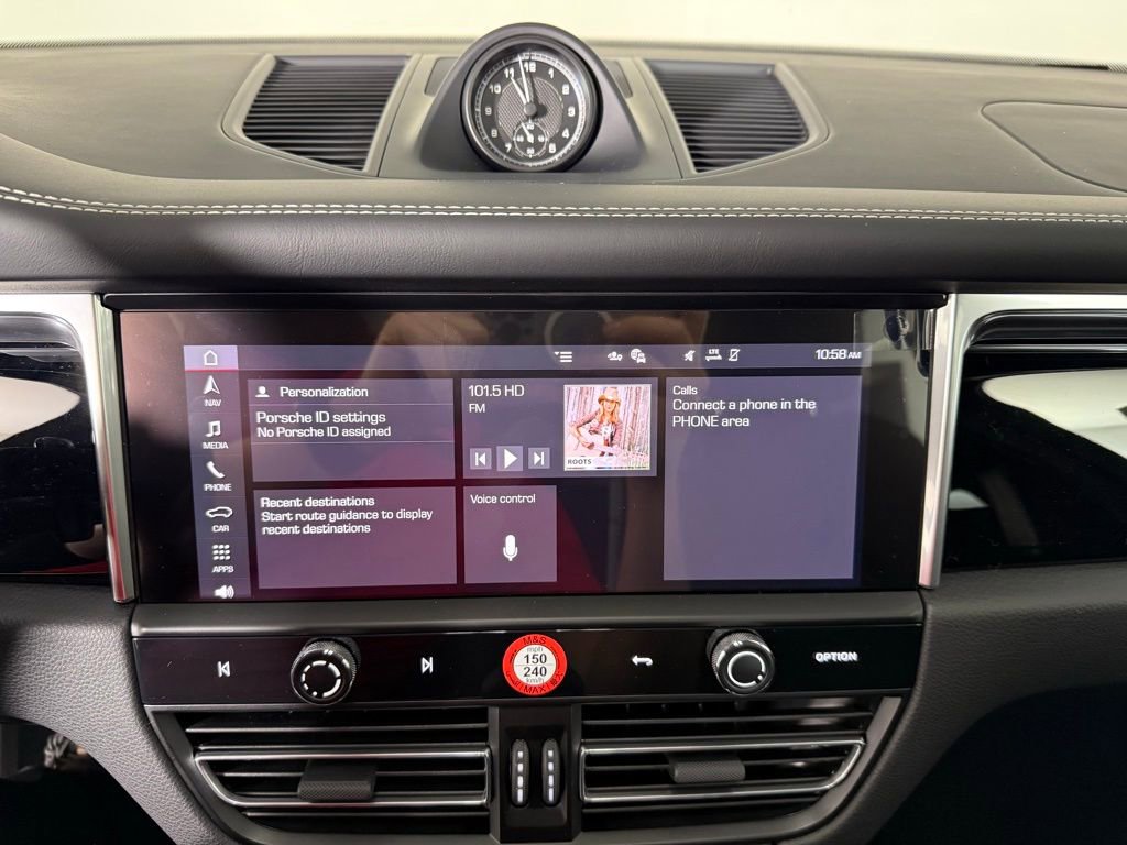 New 2025 Porsche Macan image 32