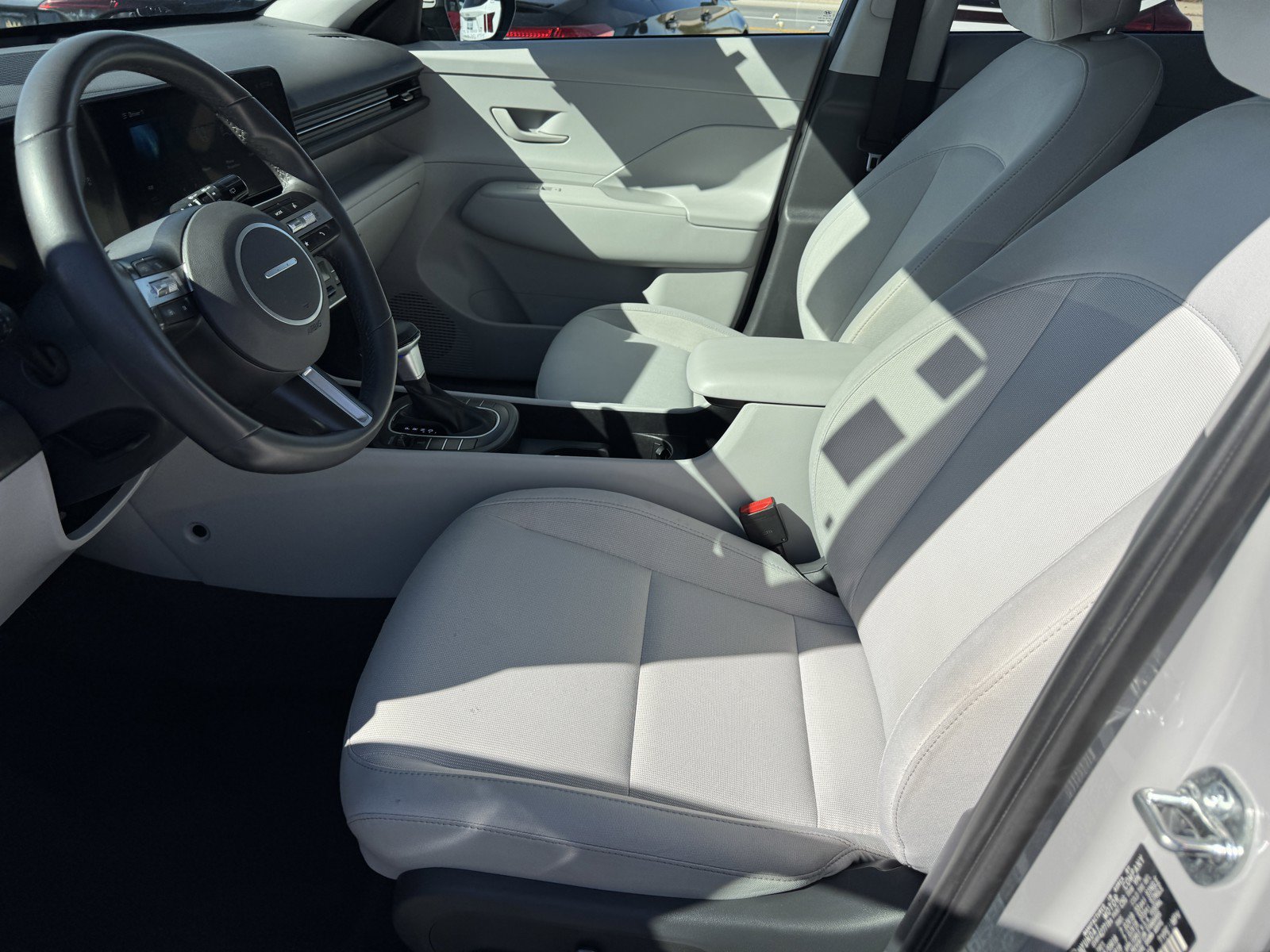 Used 2025 Hyundai Kona SEL AWD/4WD image 14