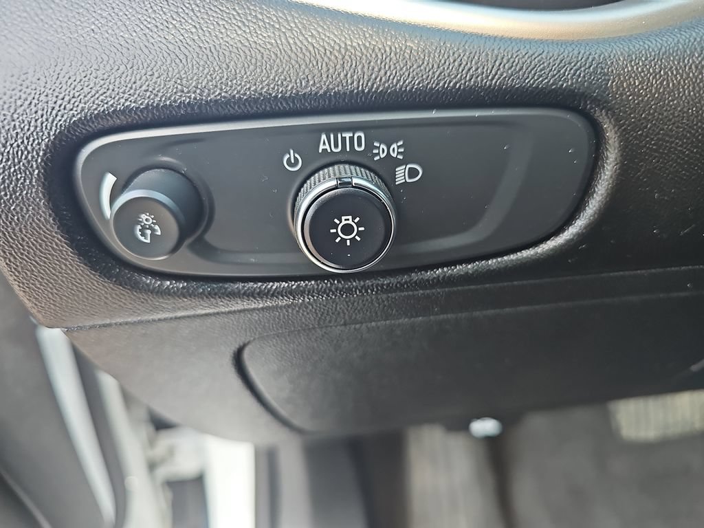 Used 2024 Chevrolet Malibu LT FWD image 24