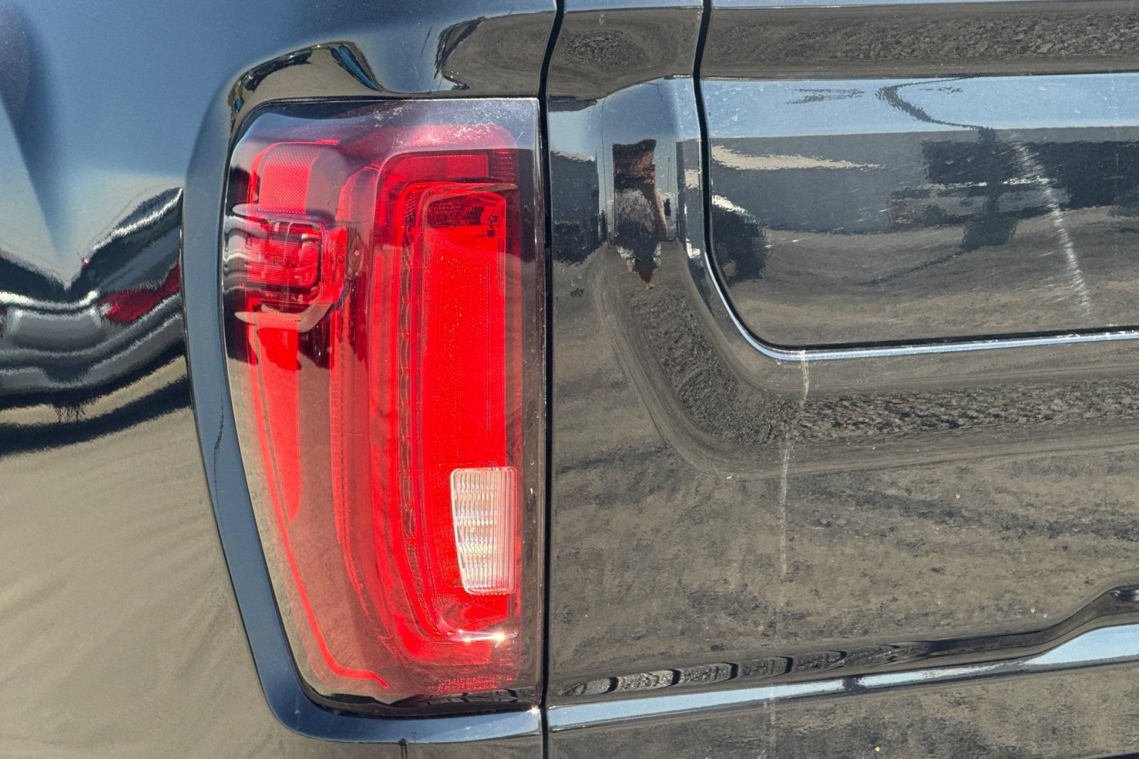 Used 2023 GMC Sierra 2500 AT4 w/ AT4 Preferred Package AWD/4WD image 47